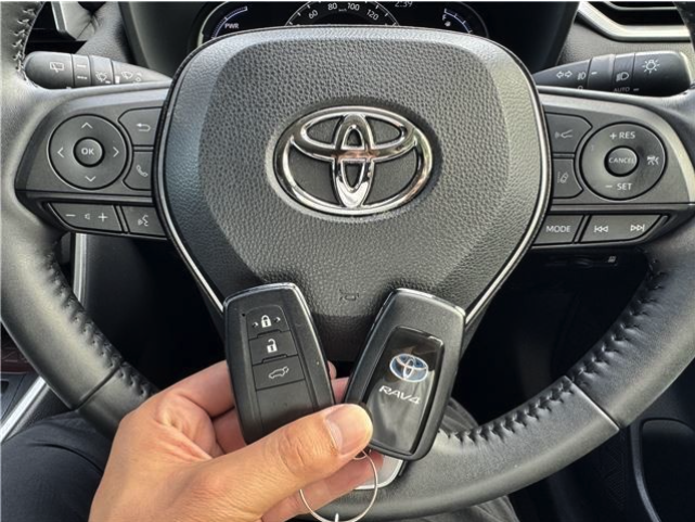 TOYOTA RAV4 2021