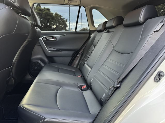 TOYOTA RAV4 2021