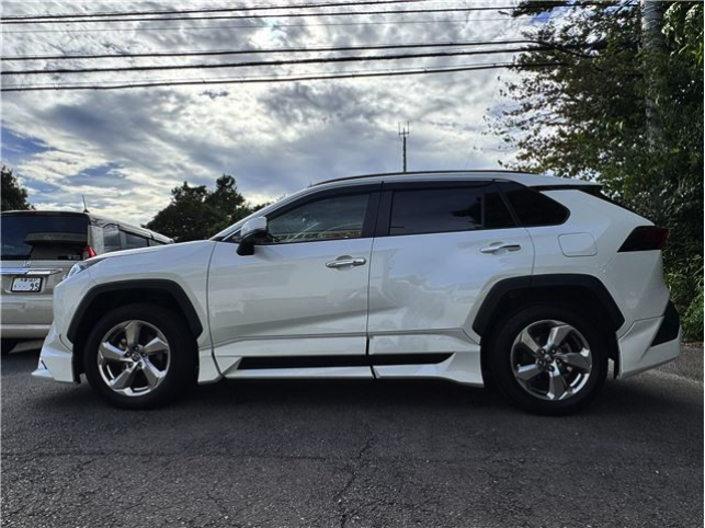 TOYOTA RAV4 2021
