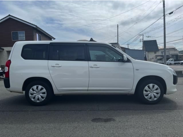 TOYOTA SUCCEED 2018
