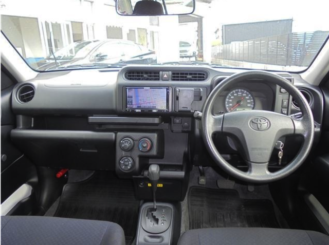 TOYOTA SUCCEED 2019