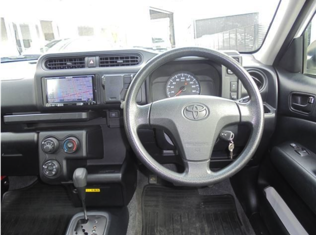 TOYOTA SUCCEED 2019