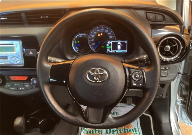 TOYOTA VITZ