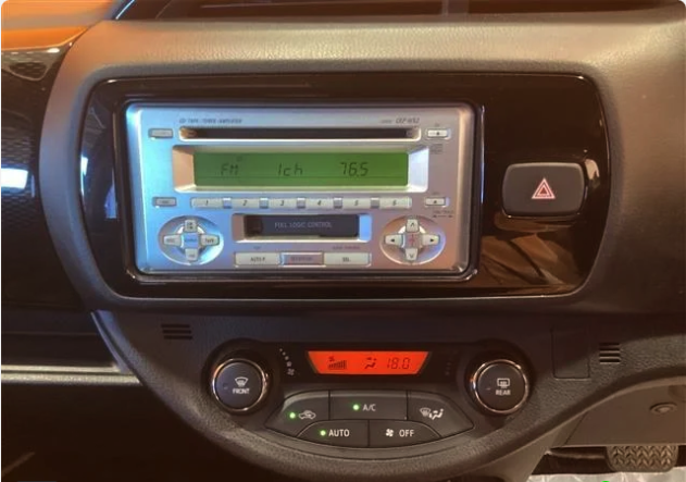 TOYOTA VITZ
