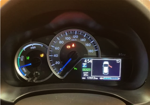 TOYOTA VITZ