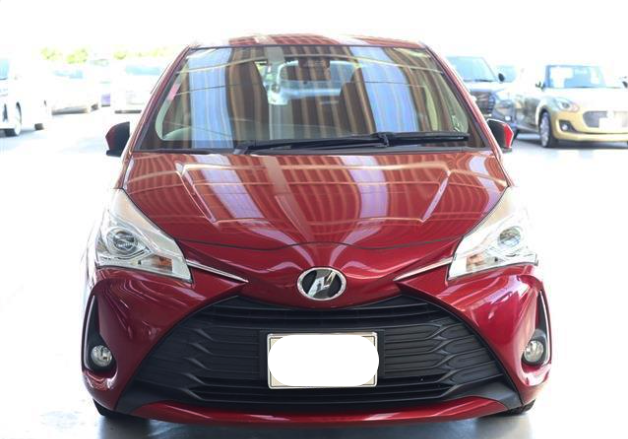 TOYOTA VITZ 2019