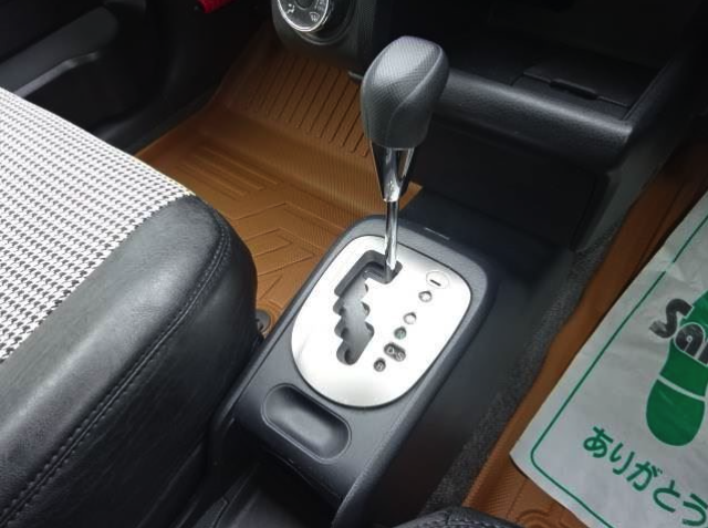 TOYOTA SUCCEED 2016