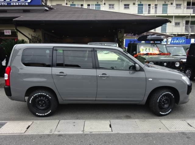 TOYOTA SUCCEED 2016