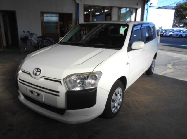 TOYOTA SUCCEED 2016