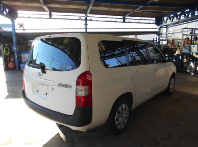 TOYOTA SUCCEED 2016
