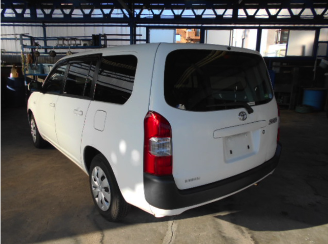 TOYOTA SUCCEED 2016