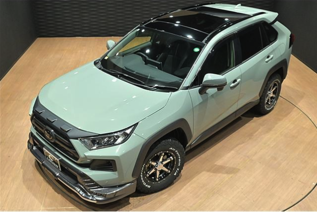 TOYOTA RAV4 2021