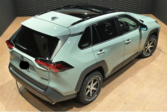 TOYOTA RAV4 2021