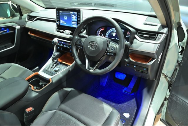 TOYOTA RAV4 2021