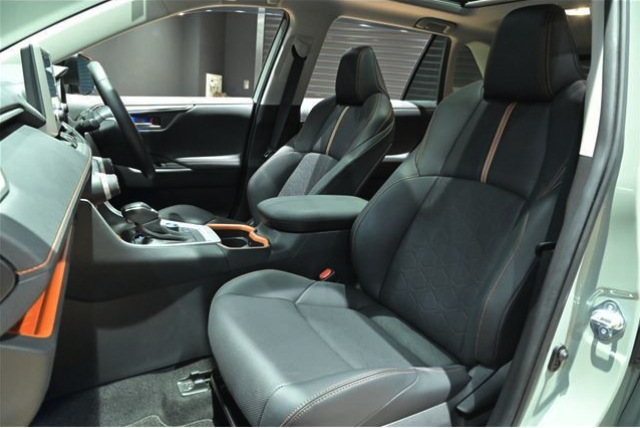 TOYOTA RAV4 2021