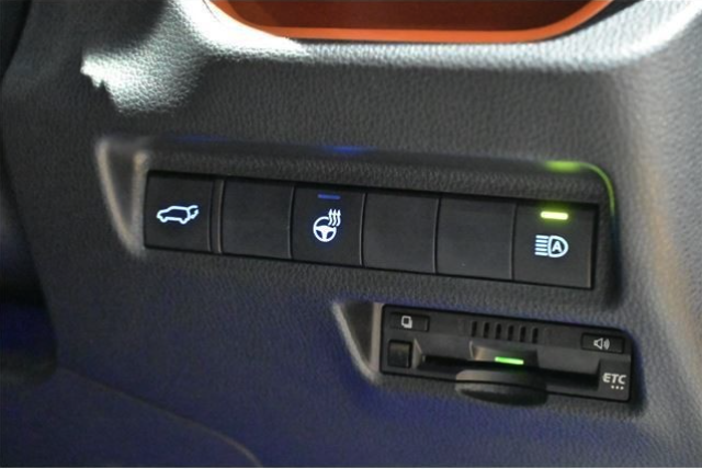 TOYOTA RAV4 2021