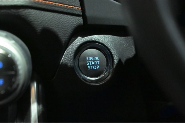 TOYOTA RAV4 2021