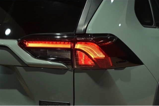 TOYOTA RAV4 2021