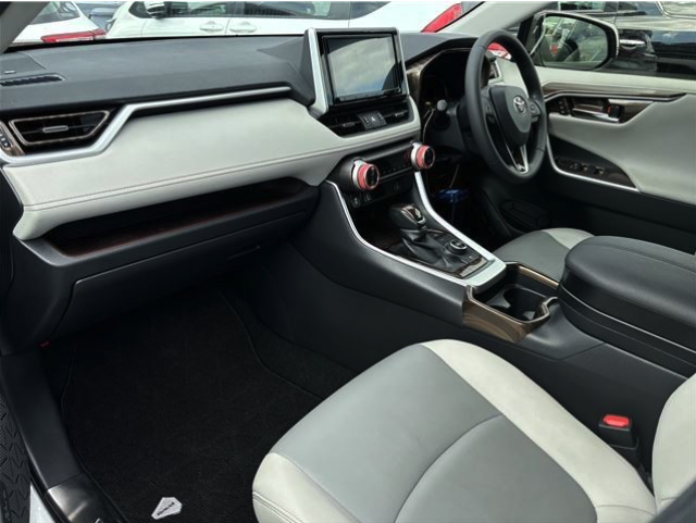 TOYOTA RAV4 2021