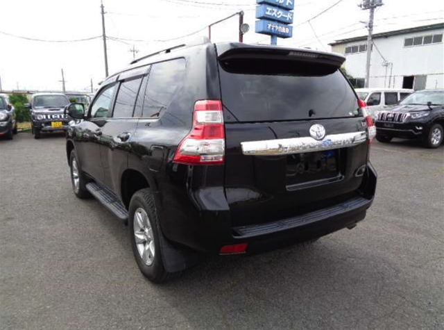 TOYOTA LANDCRUISER PRADO 2017