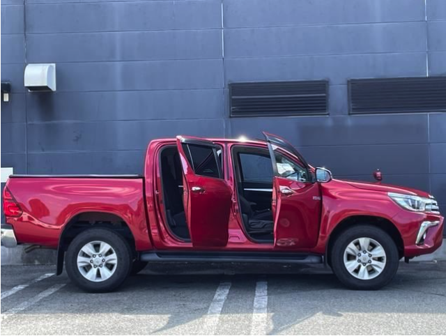 TOYOTA HILUX 2018