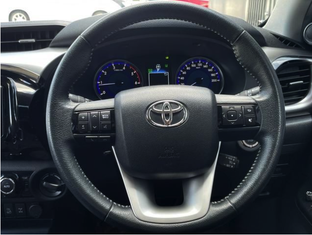 TOYOTA HILUX 2018