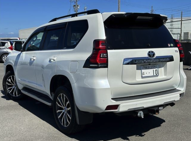TOYOTA LANDCRUISER PRADO 2018