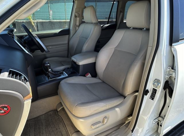 TOYOTA LANDCRUISER PRADO 2018