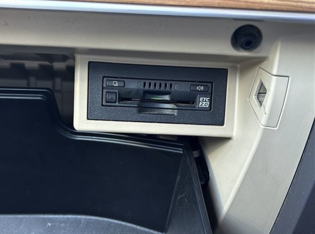 TOYOTA LANDCRUISER PRADO 2018