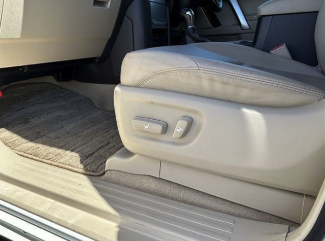 TOYOTA LANDCRUISER PRADO 2018