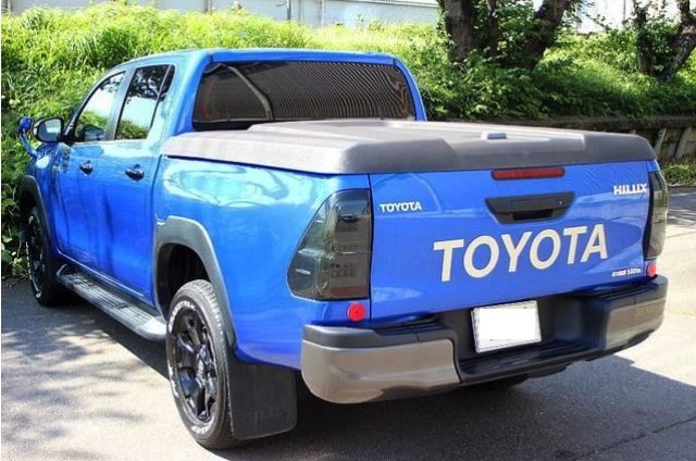 TOYOTA HILUX 2019