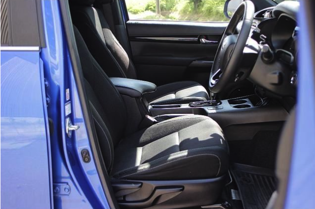 TOYOTA HILUX 2019