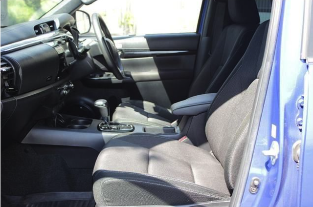 TOYOTA HILUX 2019