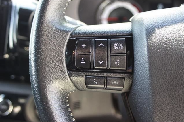 TOYOTA HILUX 2019
