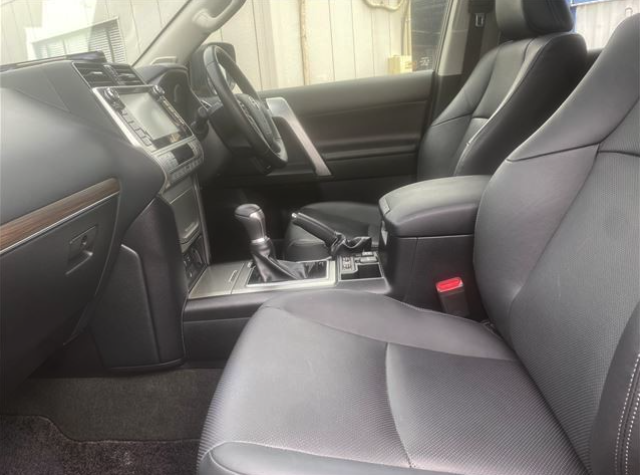 TOYOTA LANDCRUISER PRADO 2019