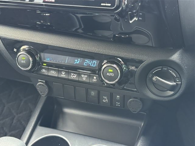 TOYOTA HILUX 2021