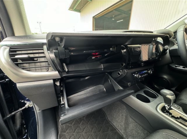 TOYOTA HILUX 2021