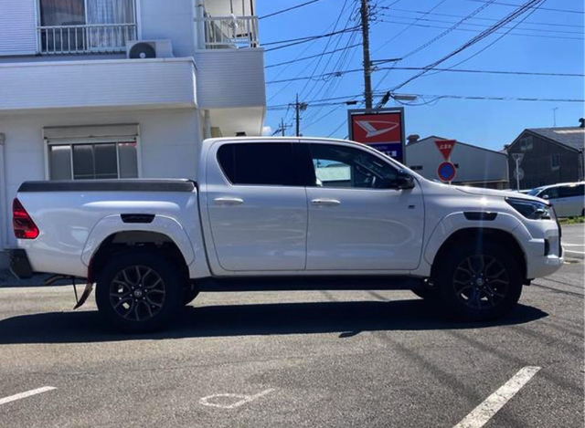 TOYOTA HILUX 2023 GR