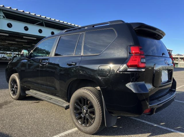 TOYOTA LANDCRUISER PRADO 2022