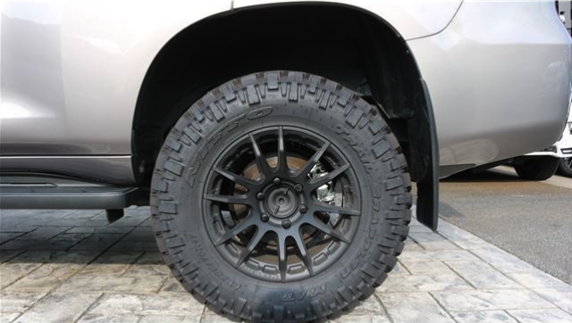 TOYOTA LANDCRUISER PRADO 2023