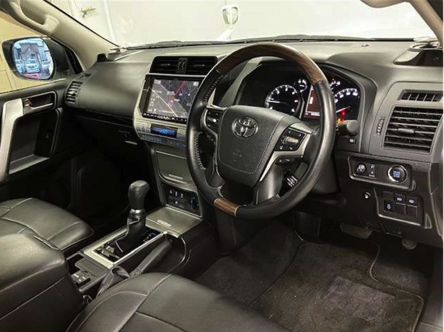 TOYOTA LANDCRUISER PRADO 2019