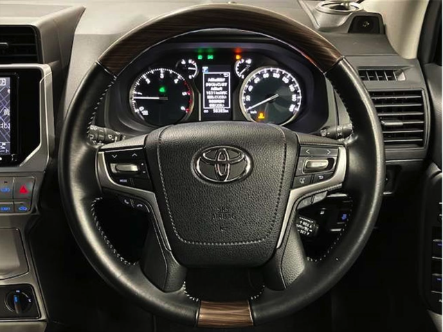 TOYOTA LANDCRUISER PRADO 2019