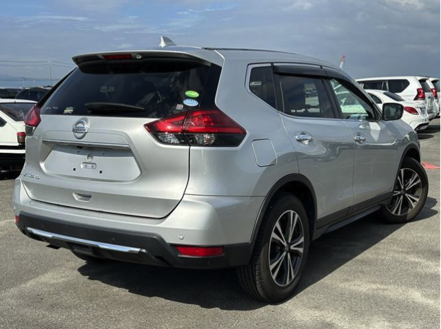 NISSAN X-TRAIL 2018