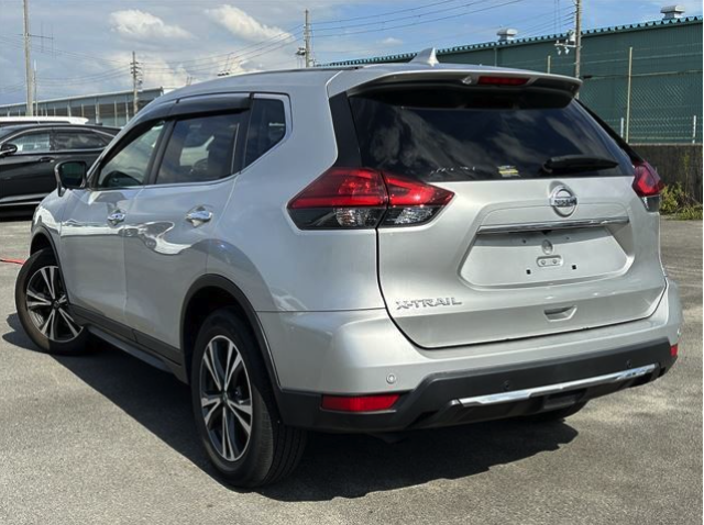 NISSAN X-TRAIL 2018