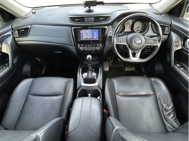 NISSAN X-TRAIL 2018