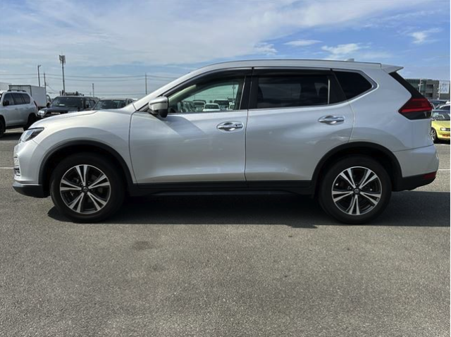 NISSAN X-TRAIL 2018