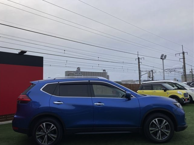 NISSAN X-TRAIL 2018