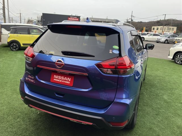 NISSAN X-TRAIL 2018