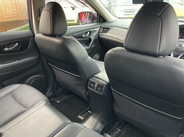 NISSAN X-TRAIL 2018