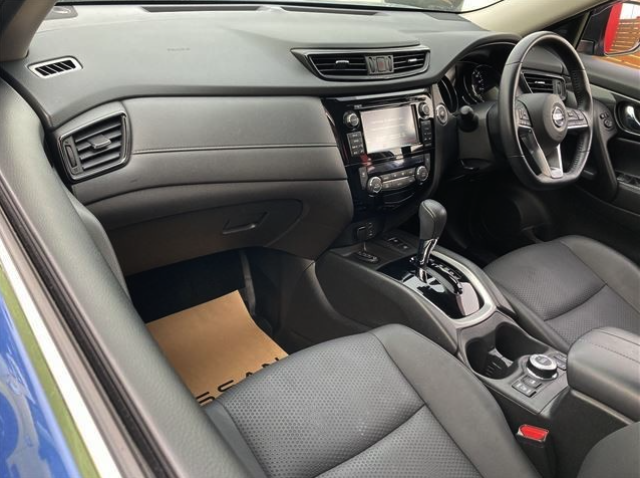 NISSAN X-TRAIL 2018